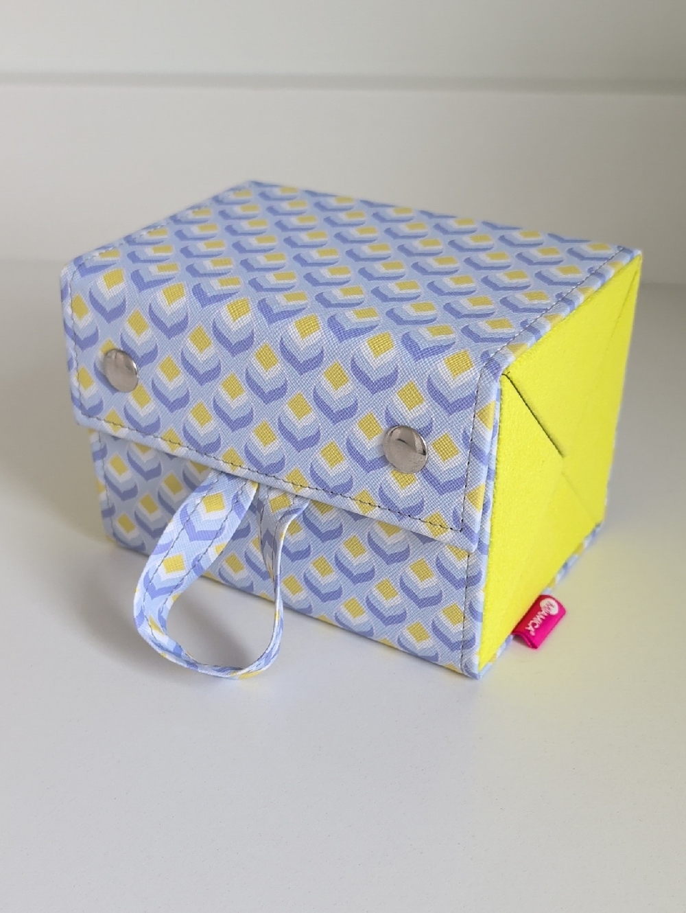 Patterned Travel Sunglasses / Jewelry Case (Holds 4 Pairs)